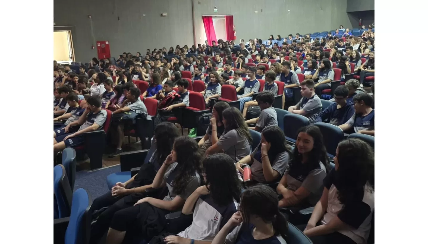 Palestra sobre o uso das telas