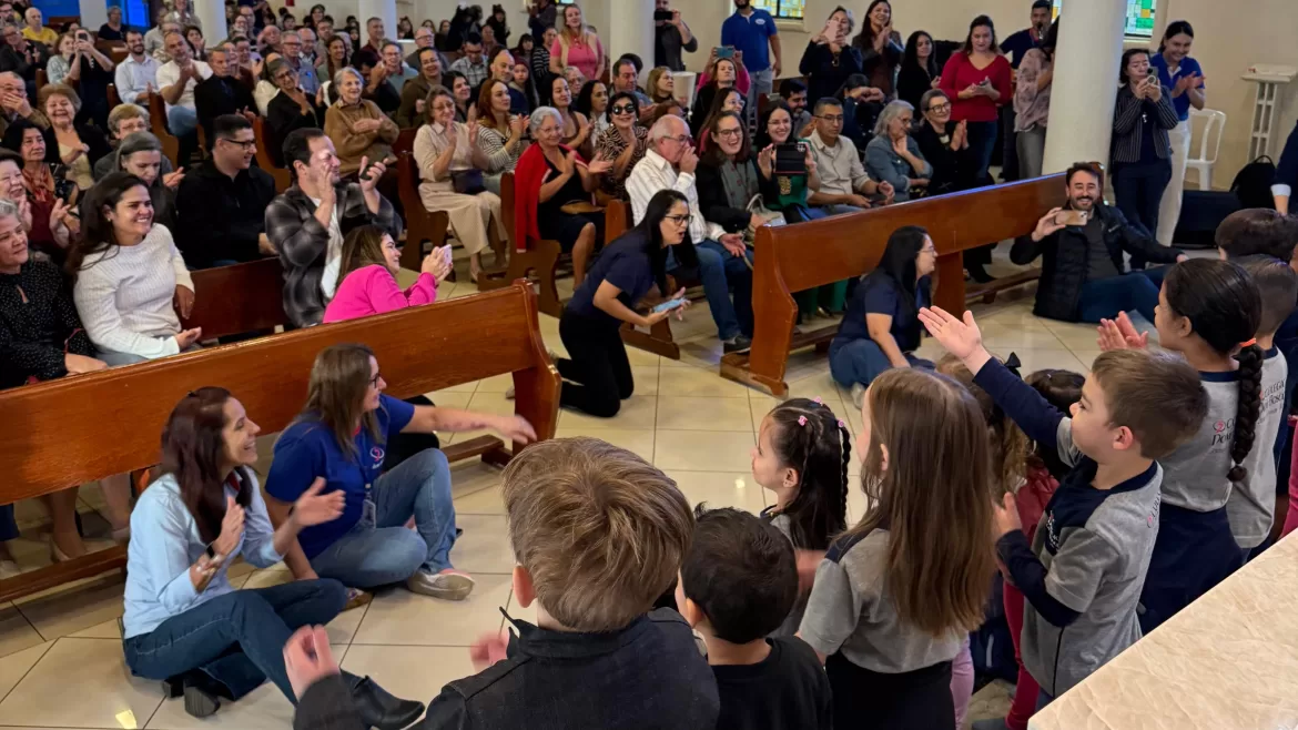 Amor que atravessa gerações: Colégio Dom Bosco celebra Dia dos Avós