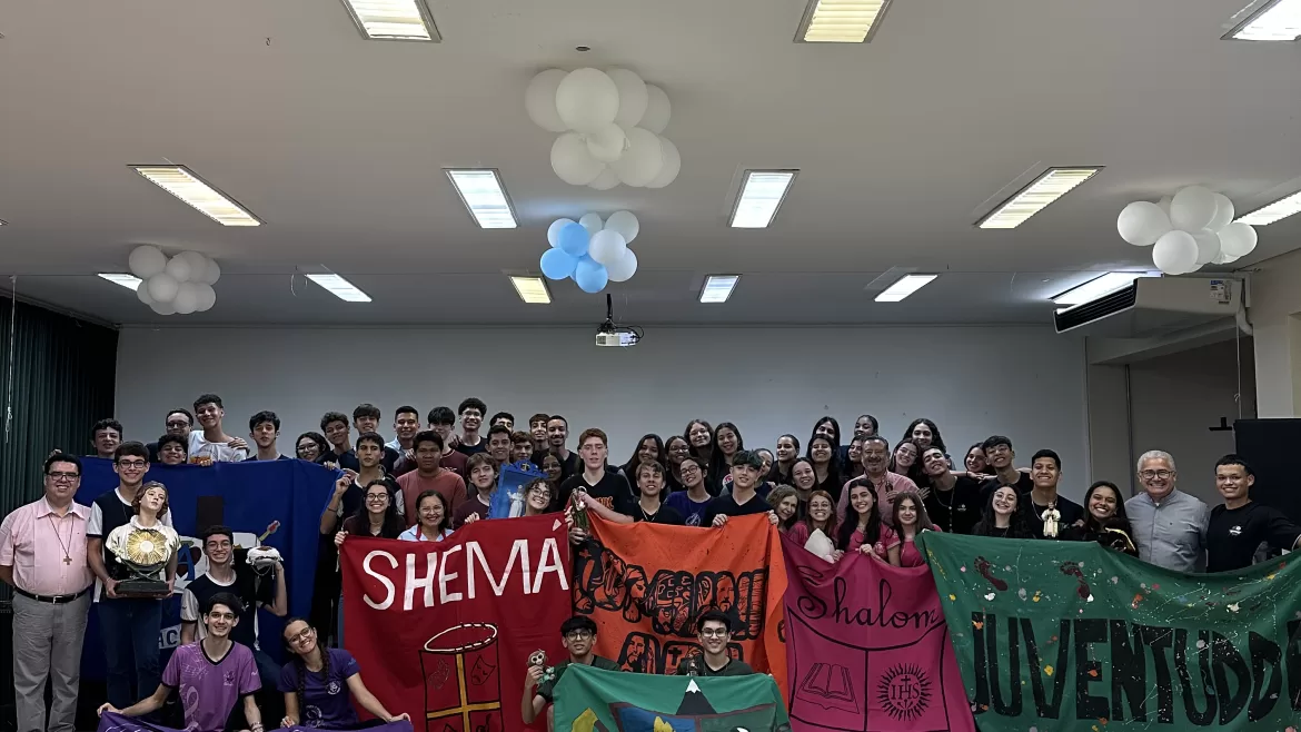 Colégio Dom Bosco recebe visita do representante da Pastoral Mundial da Juventude Salesiana, Padre Francisco Cervantes