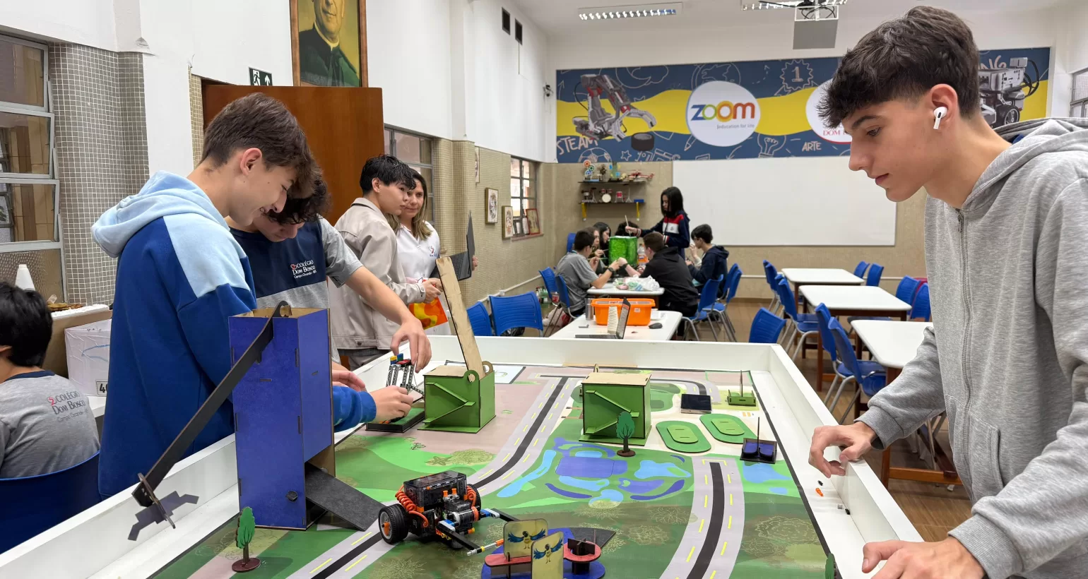 Robôs, ciência e criatividade: Colégio Dom Bosco realiza seletiva para o Torneio Regional de Robótica