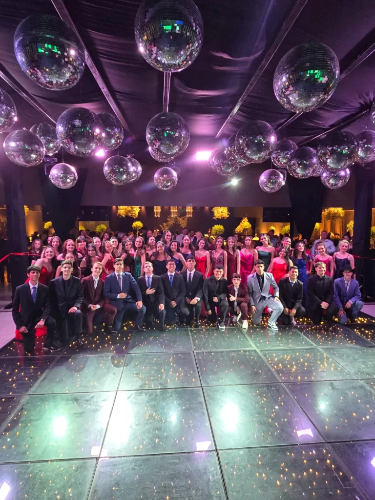 Uma semana de fé, celebração e conquistas: formaturas do 9º Ano e Ensino Médio